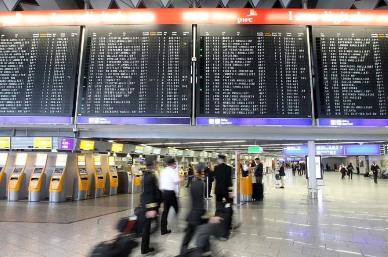 Pénuries de personnel : l'aéroport de Francfort veut réduire le planning de vols