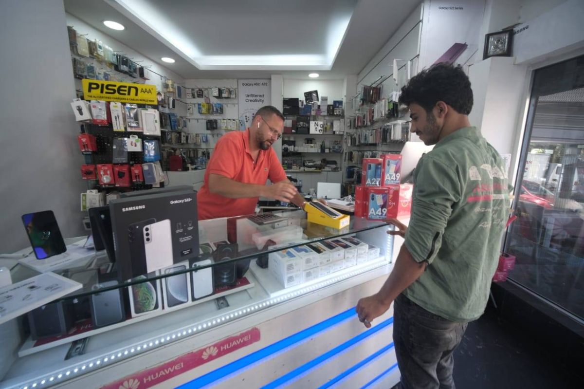 Face à la hausse des prix des télécoms, les Libanais entre colère, dégoût et épuisement Face à la hausse des prix des télécoms, les Libanais entre colère, dégoût et épuisement