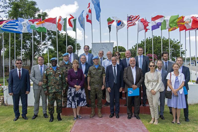 Les ambassadeurs européens se rendent au quartier général à la Finul