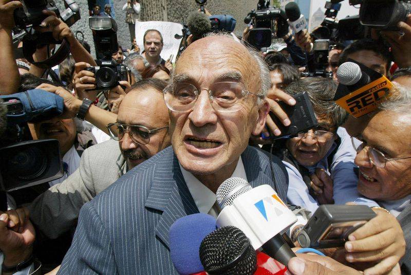 Décès de l'ex-président Echeverría, poursuivi pour la 