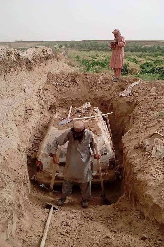 Les talibans retrouvent la voiture dans laquelle le mollah Omar avait fui en 2001