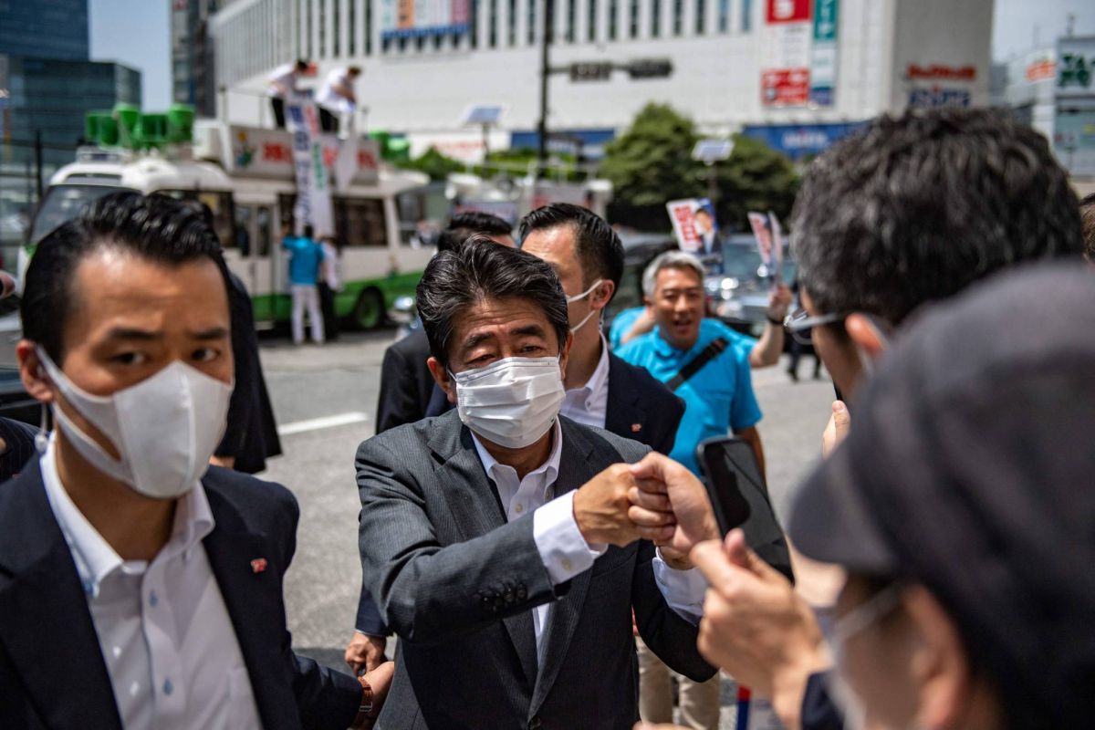 Shinzo Abe dans 