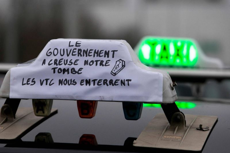 Révélation de liens privilégiés entre Macron et Uber : l'opposition ne lâche pas l'affaire