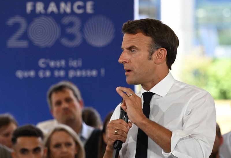 Liens privilégiés entre Macron et Uber : le président français 