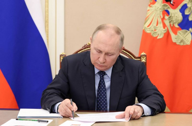 Poutine signe une loi punissant de prison les appels à agir contre la sécurité de la Russie