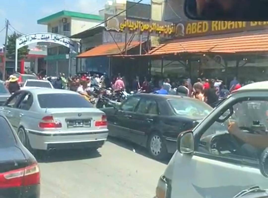 Two injured as gunfight breaks out outside bakery in Tripoli Two injured as gunfight breaks out outside bakery in Tripoli