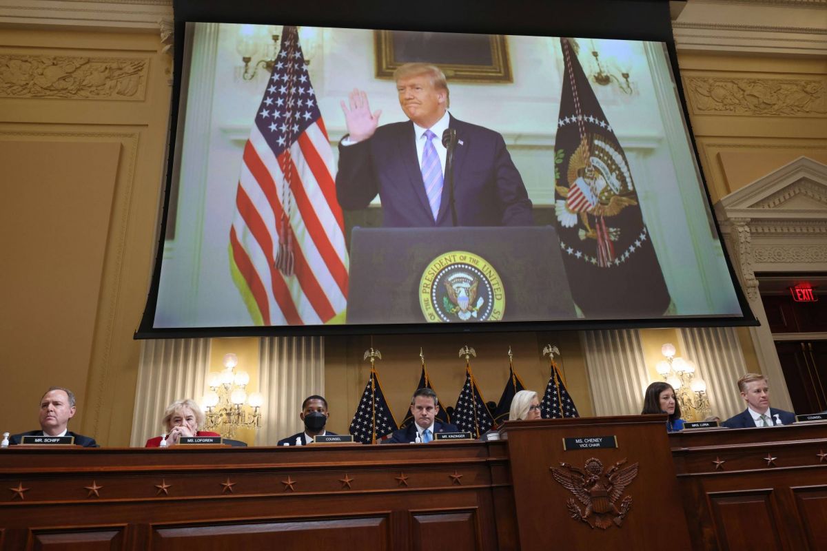 Inculper Trump pour l'assaut sur le Capitole ? Au ministre de la Justice de trancher