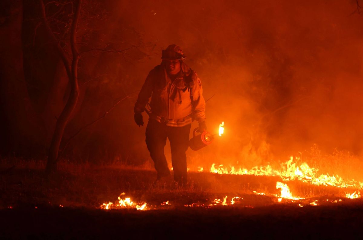 Les Etats-Unis face à des températures extrêmes, incendie en Californie