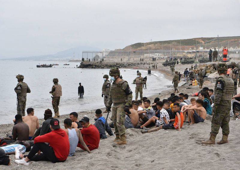 Plus de 350 migrants clandestins interceptés au large du pays