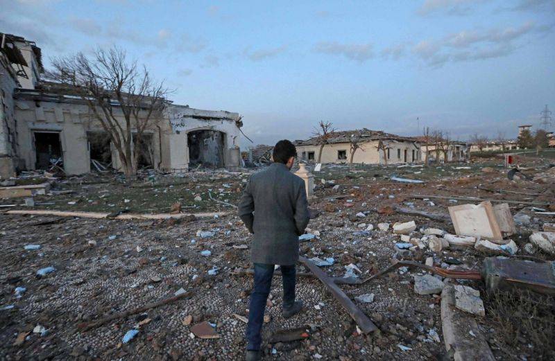Tirs de roquettes contre un complexe gazier