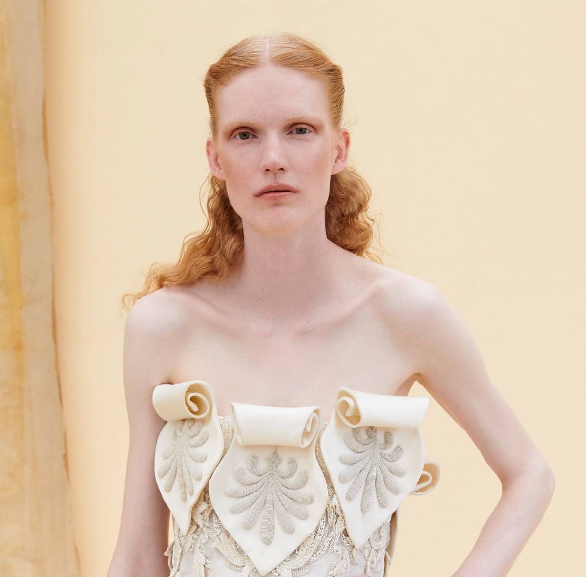 Azzi & Osta haute couture 2023 : là où souffle l’esprit règne une femme