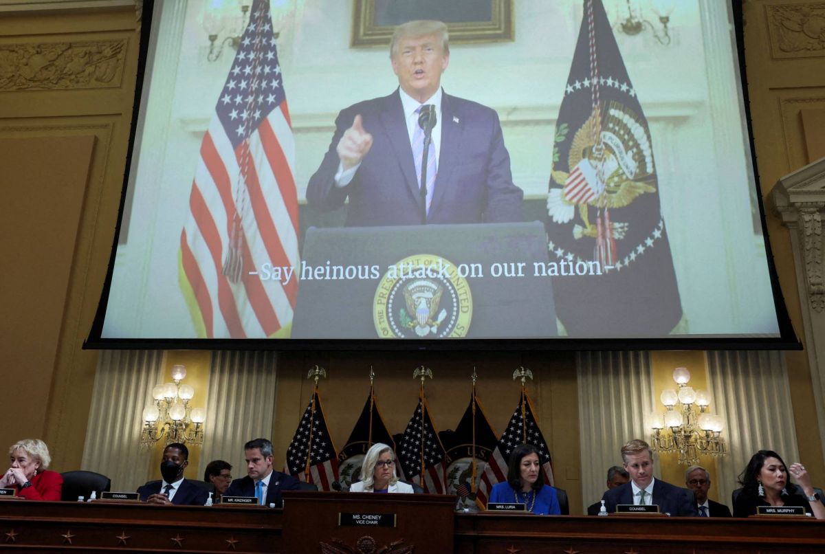 La commission d'enquête sur l'attaque du Capitole veut que Trump rende des comptes