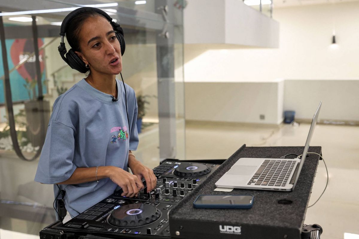 De l’ombre à la scène, les DJ saoudiennes en têtes d’affiche