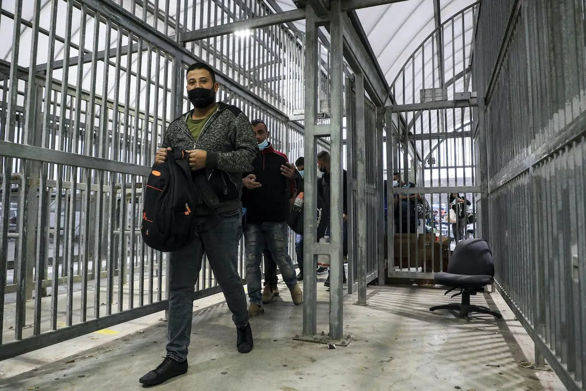 Des soldats israéliens critiquent le régime des permis dans les territoires palestiniens occupés