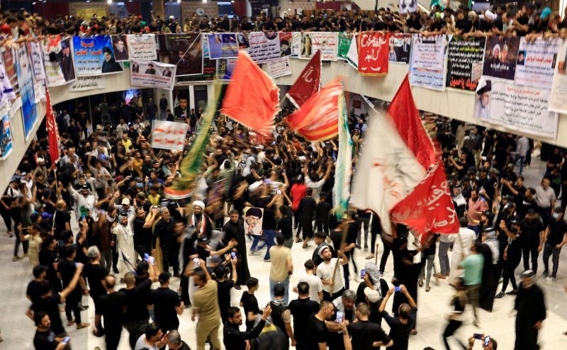 Les rivaux du chef chiite Sadr ouverts à des législatives anticipées, sous conditions