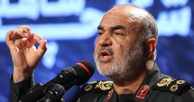 Iranian Revolutionary Guards boast of Hezbollah's ‘100,000 missiles,’ Geagea tweets