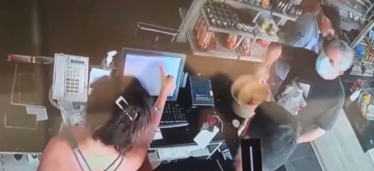 Un ex-député agresse une caissière dans une boulangerie puis brandit une arme... 