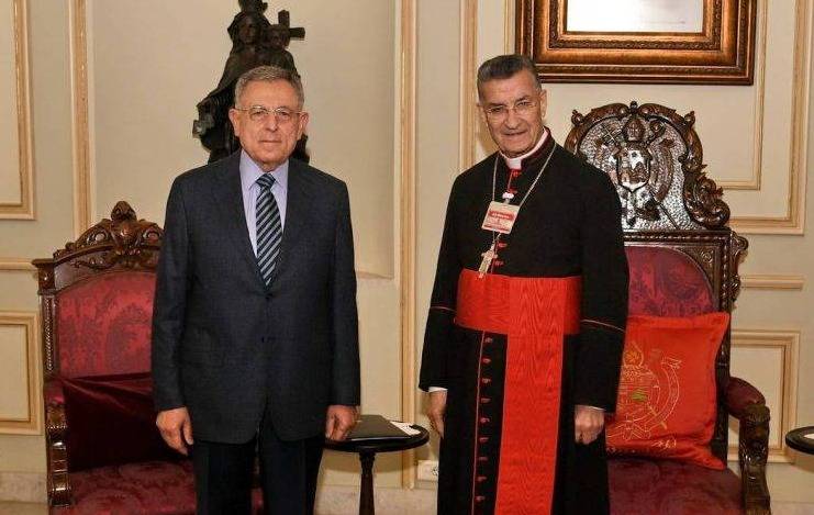 Siniora à Dimane, appelle à élire un président ayant 