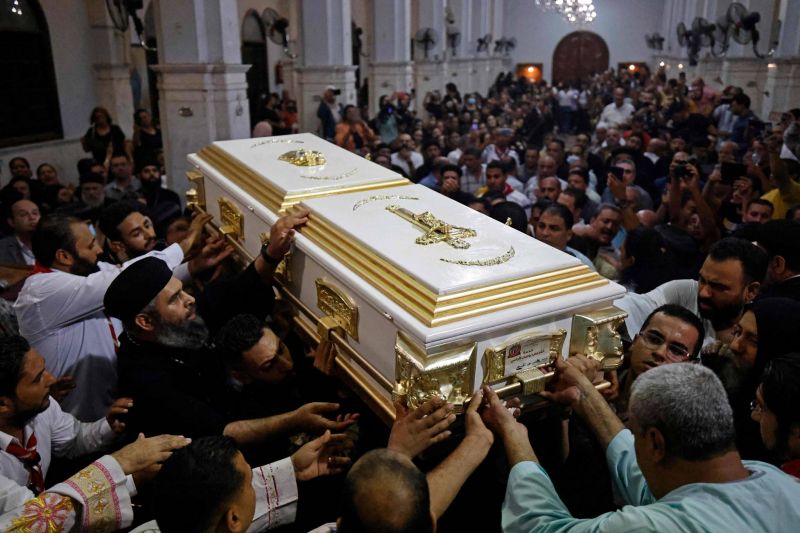 Colère après l'incendie ayant fait 41 morts dans une église du Caire