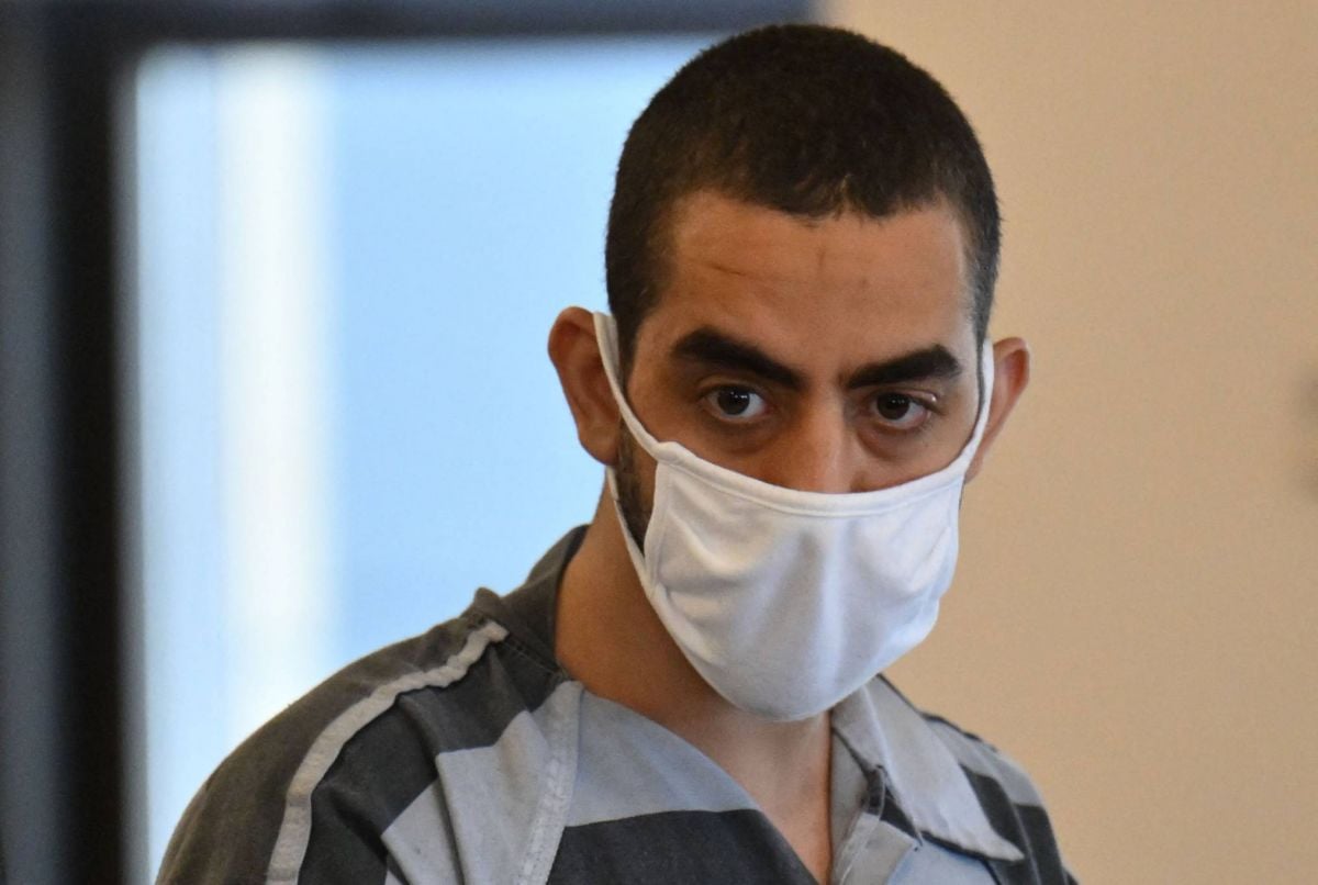 Le suspect de l'attaque contre Salman Rushdie plaide non coupable de tentative de meurtre