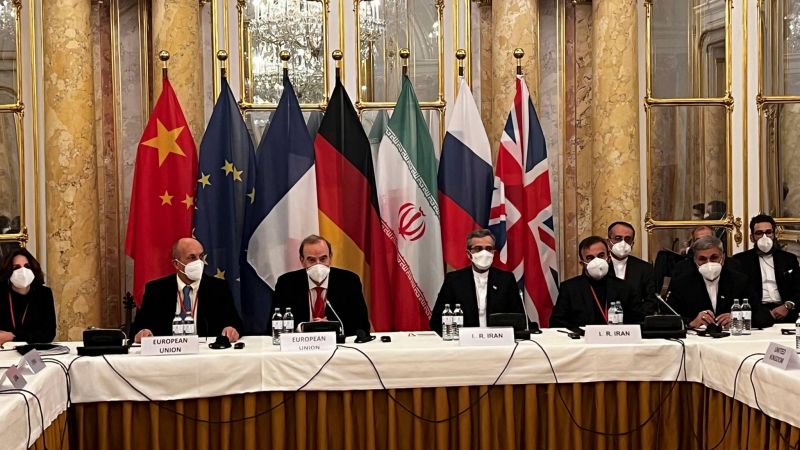 Nucléaire iranien : un texte final sur la table mais pas encore d’aval de Téhéran