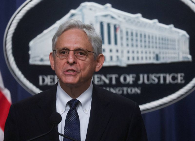 Le ministre US de la Justice a « personnellement approuvé » un raid du FBI chez Trump