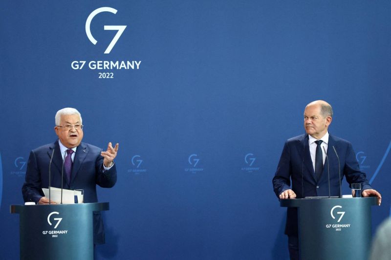 Abbas et l’Holocauste : la police berlinoise enquête pour « incitation à la haine »