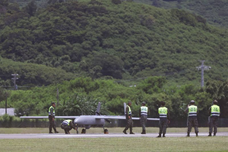 Taïwan organise des exercices militaires, accuse Pékin de préparer une invasion