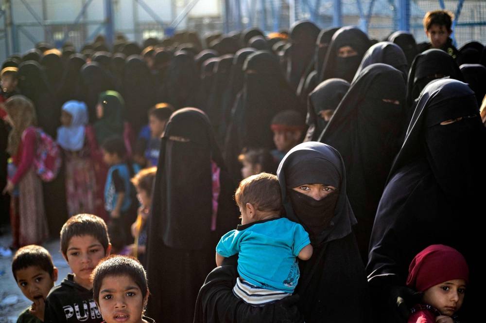 Les Kurdes traquent des jihadistes dans le camp d'al-Hol