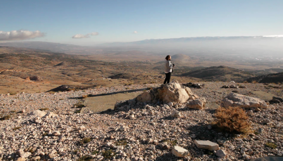 Aux Rencontres d’Arles, Catherine Cattaruzza expose les lignes de blessures de la terre du Liban