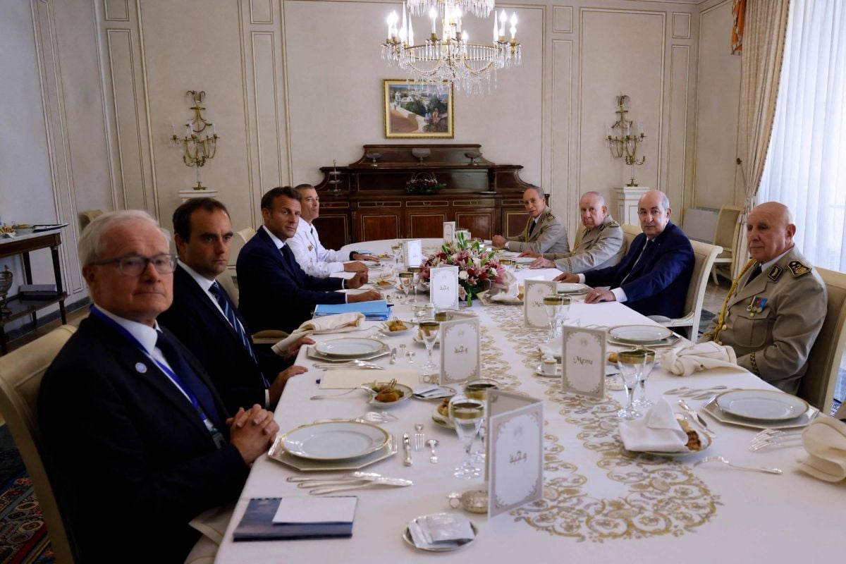 Emmanuel Macron évoque une « histoire d’amour » avec l’Algérie