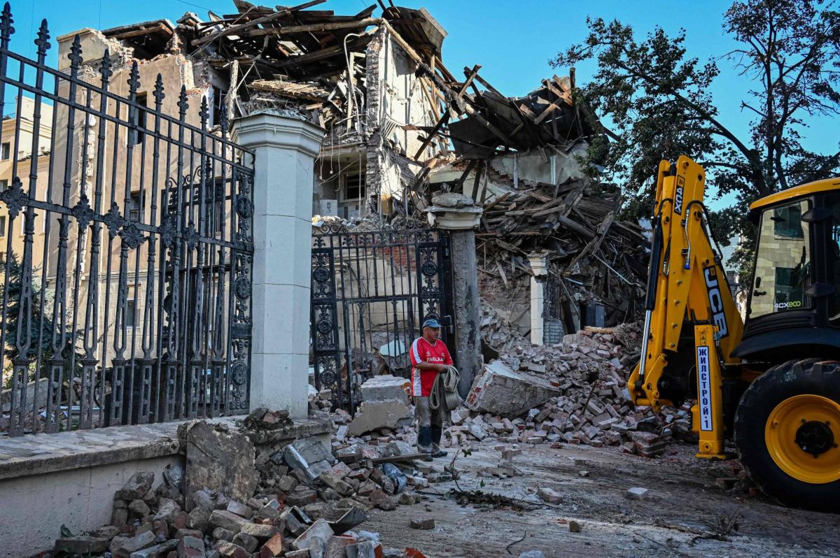 Au moins cinq morts dans des bombardements russes sur Kharkiv