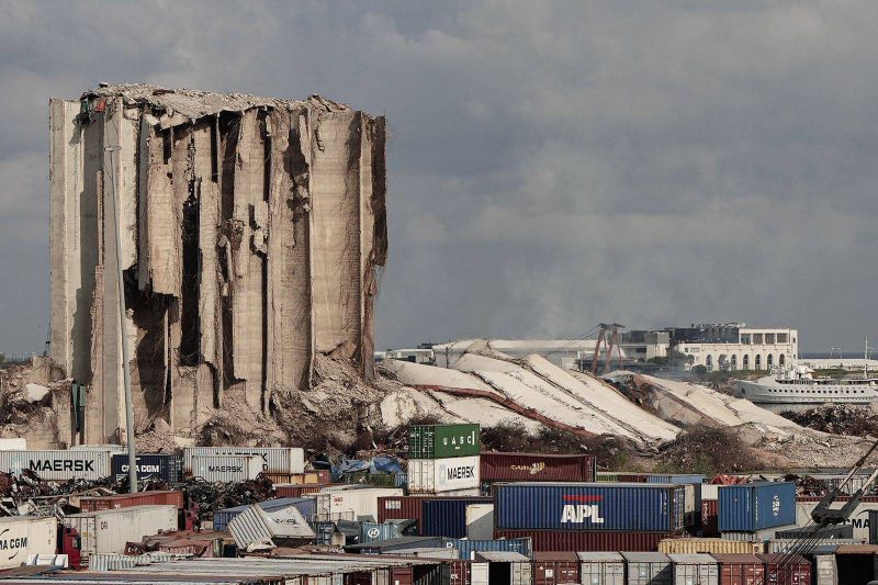 Last of Beirut port silos’ crumbling northern block collapses