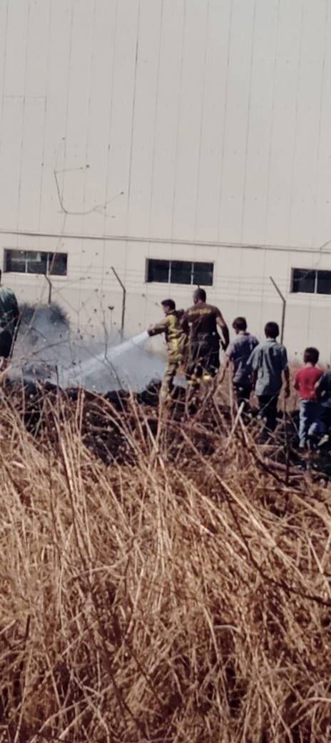 Sept personnes hospitalisées pour asphyxie en aidant à éteindre un incendie à Deir Ammar Sept personnes hospitalisées pour asphyxie en aidant à éteindre un incendie à Deir Ammar