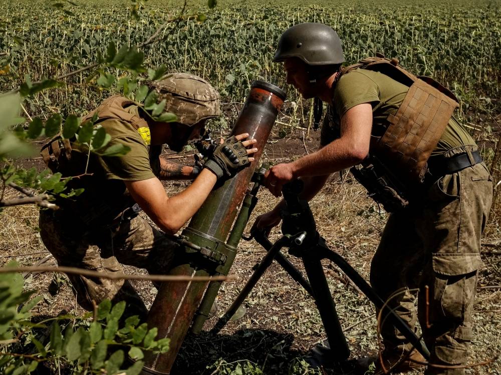 Kiev reconnaît 9.000 soldats tués, l'UE envisage une mission d'entraînement