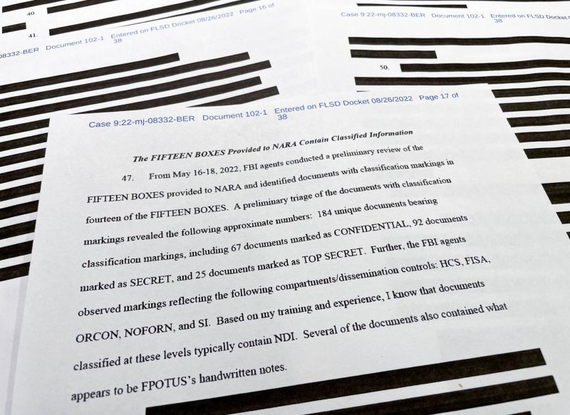 Des documents top secret chez Trump ont justifié la perquisition du FBI