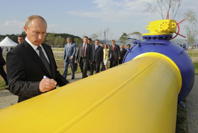 Le G7 vise la manne énergétique russe en plafonnant le prix du pétrole