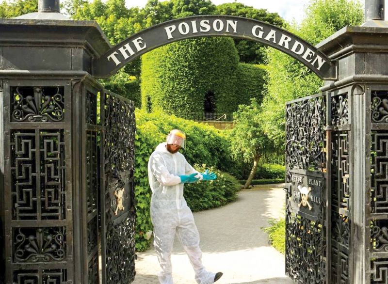 Le jardin anglais des poisons : un humour très british