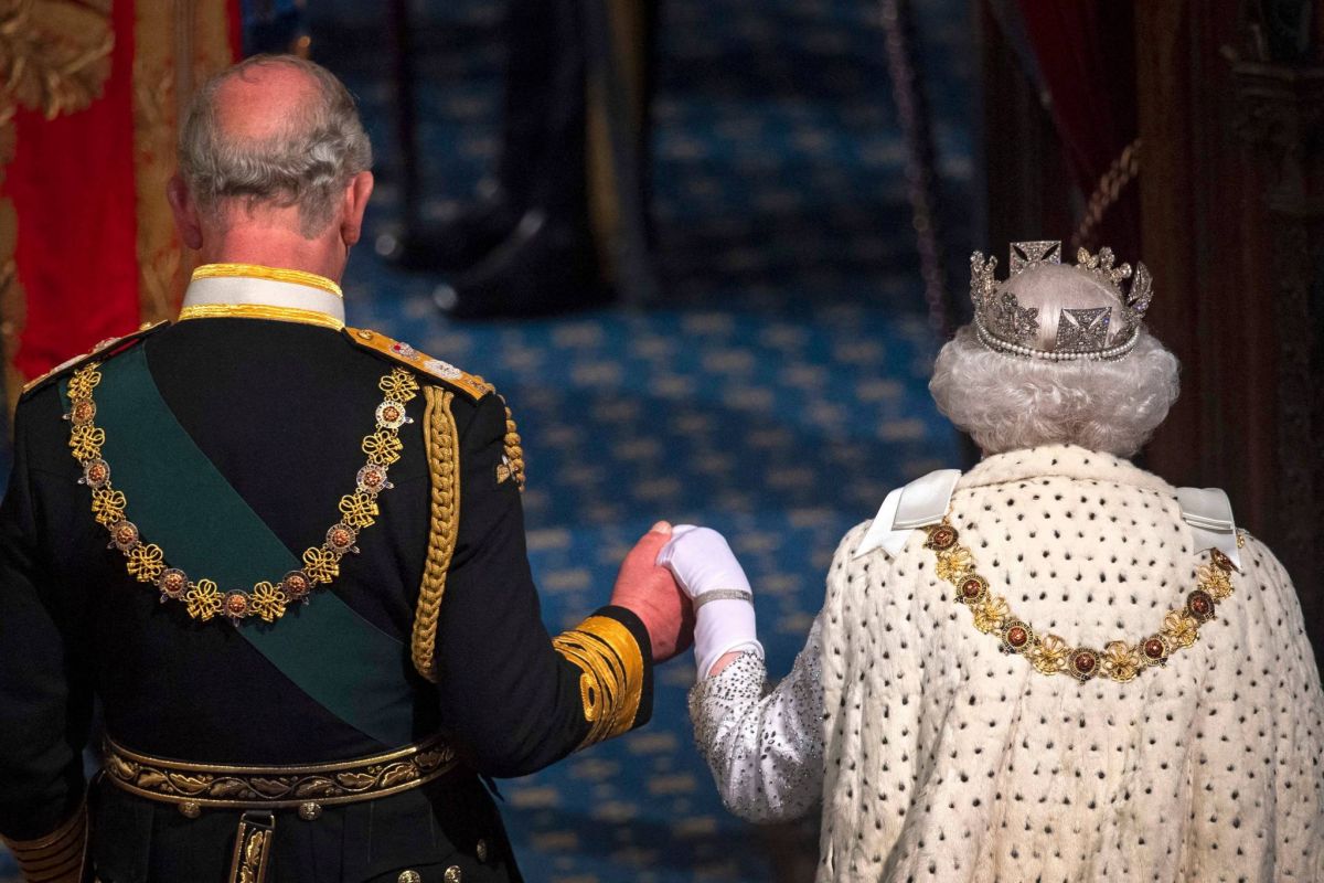Plusieurs semaines de deuil pour la famille royale