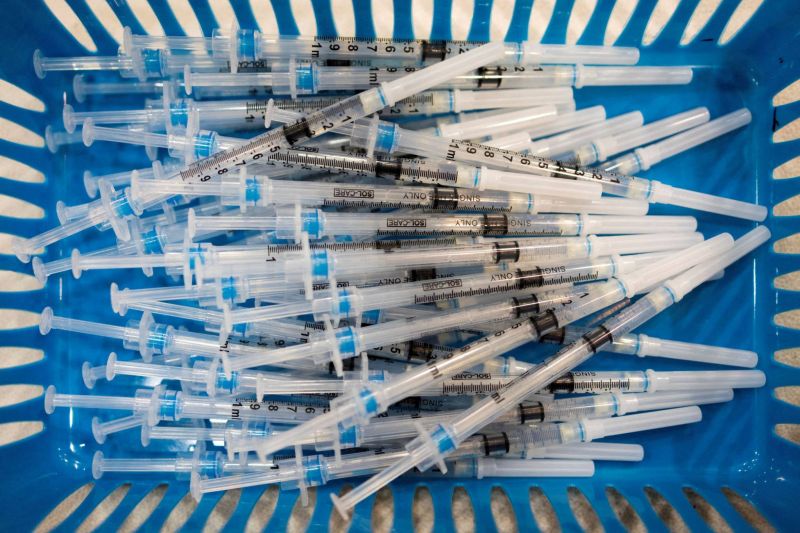 L'EMA autorise les vaccins de Pfizer et Moderna contre Omicron