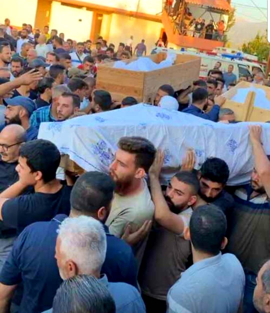 Kabiit town in Akkar buries the victims of Wednesday's gunfight