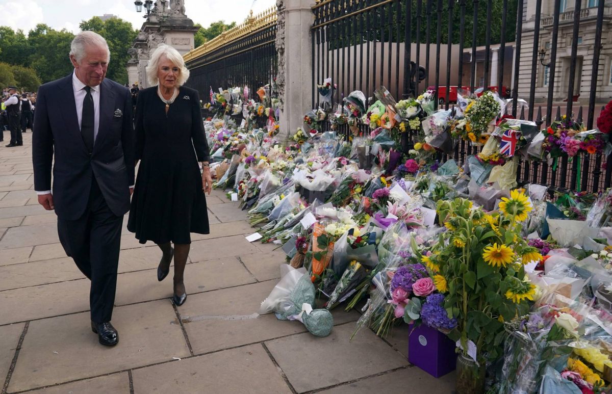 Défi pour la couronne britannique : un roi âgé et controversé