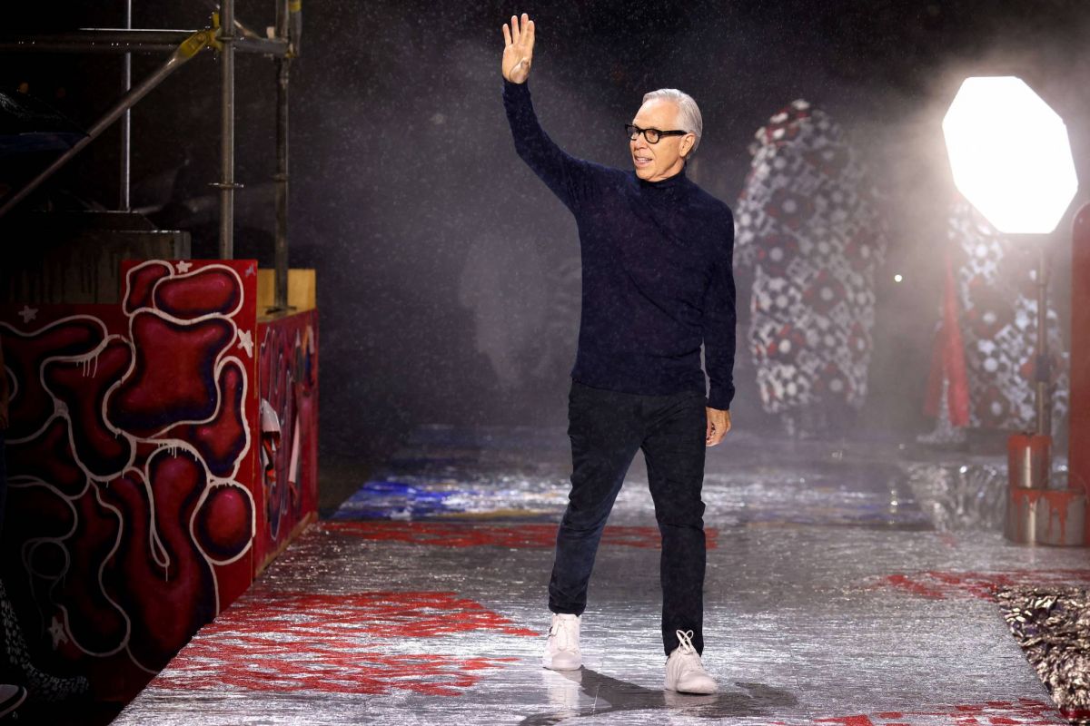 Nouveau logo et « metaverse » : Tommy Hilfiger fait son retour à New York