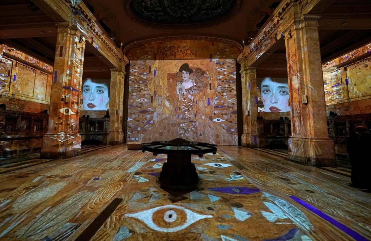 À New York, les peintres Klimt et Hundertwasser en « immersion » numérique