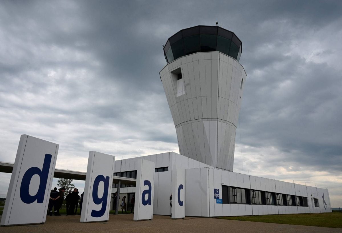 Grève des aiguilleurs du ciel : un millier de vols annulés vendredi
