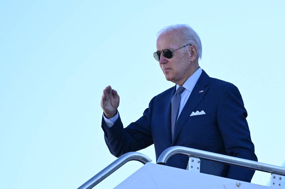 Biden a parlé à Charles III, veut poursuivre une 