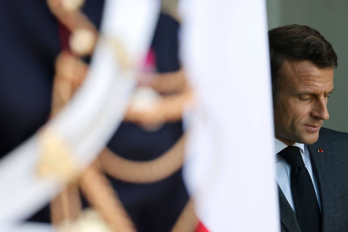 Emmanuel Macron a appelé Charles III et ira aux obsèques de la reine