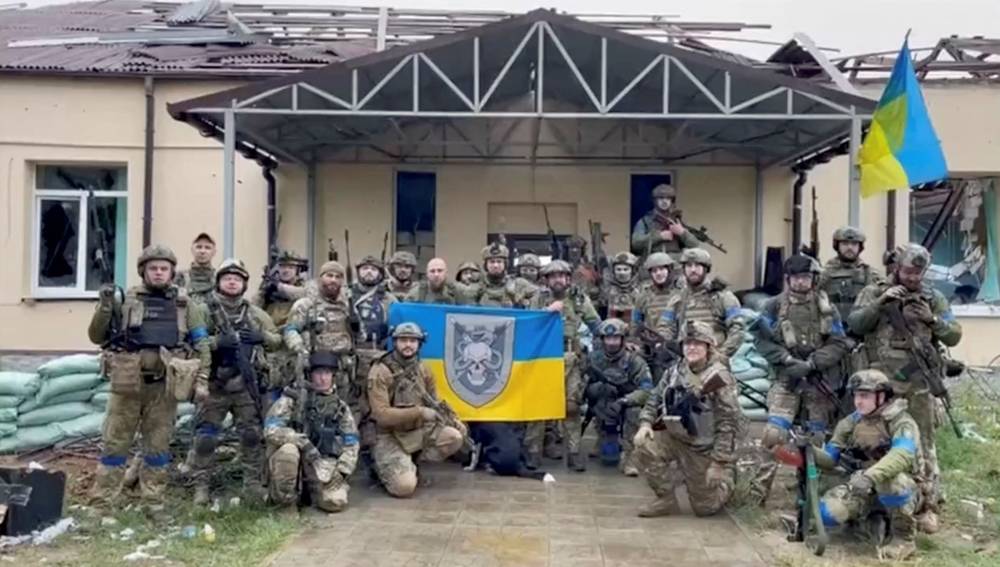 L'armée ukrainienne dit enchaîner les succès, la Russie veut poursuivre son offensive