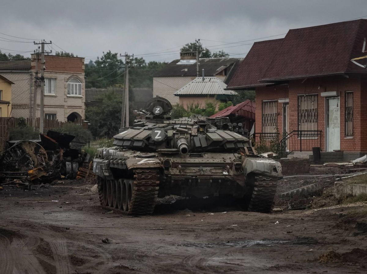 Des centaines de corps, certains torturés, découverts dans les zones reprises aux Russes