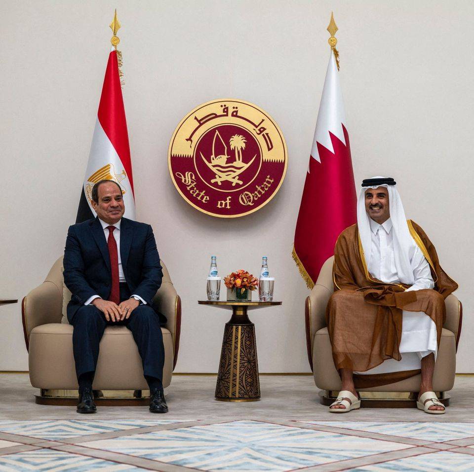 Egypt, Qatar sign agreements to boost cooperation during state visit